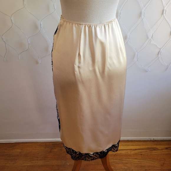 Victoria's Secret Button Down Slip | Black & Muted Gold | Small Petite - Picture 3 of 7